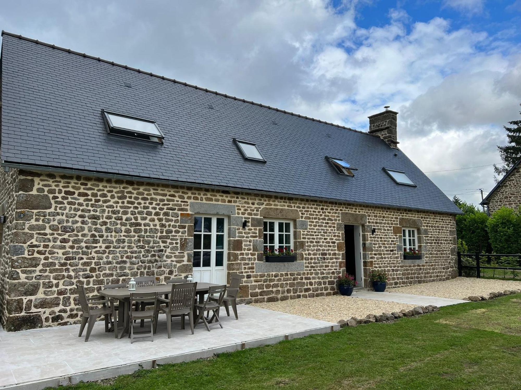 Maison De La Grange, Chaulieu Sourdeval المظهر الخارجي الصورة