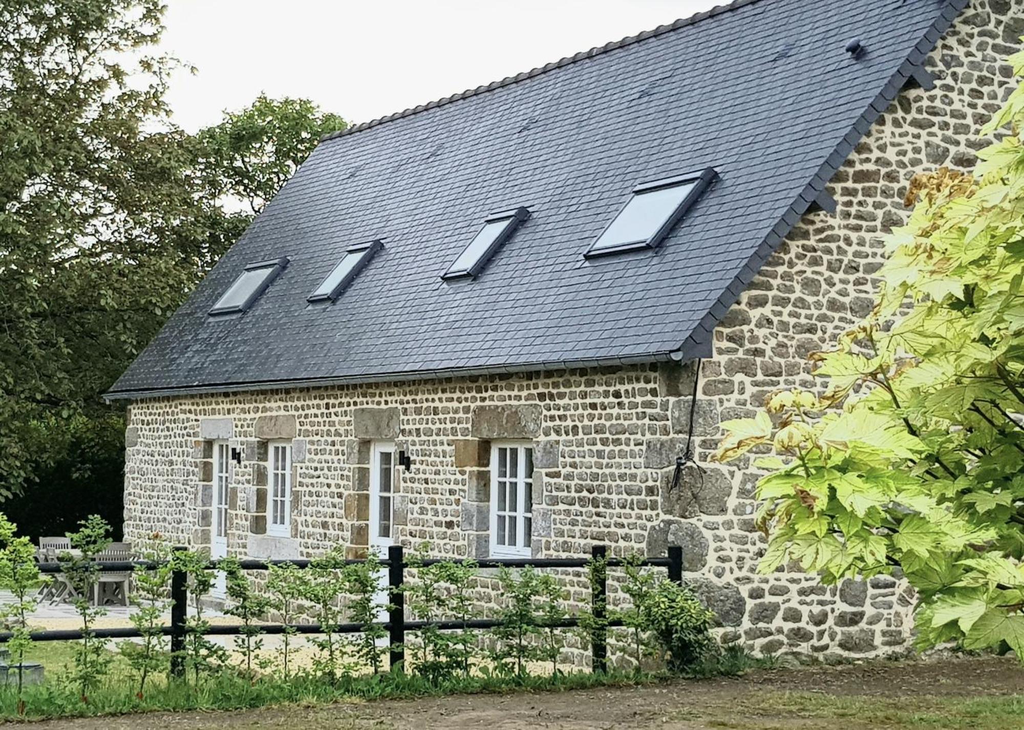 Maison De La Grange, Chaulieu Sourdeval المظهر الخارجي الصورة